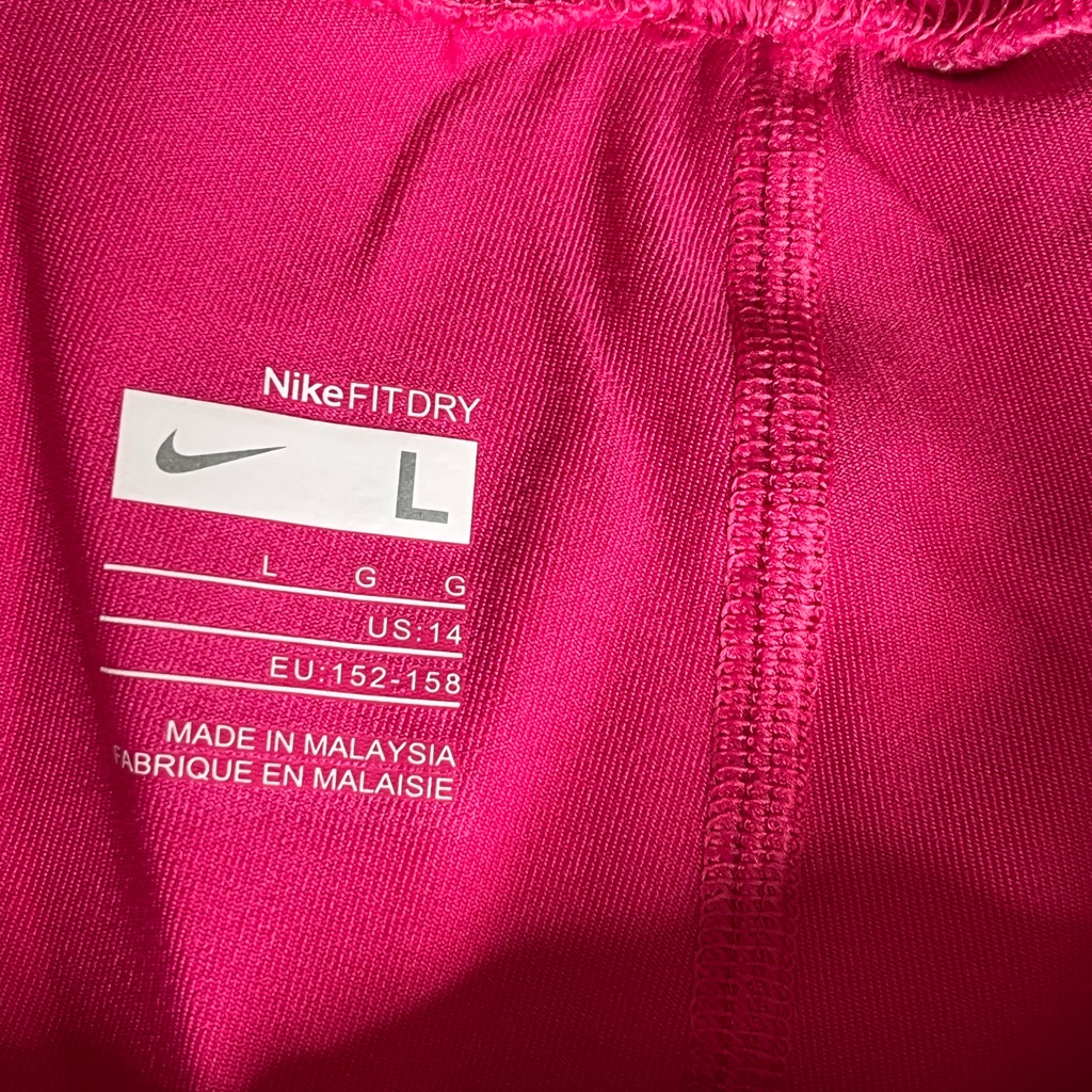 New! Girls Nike Dry Fit Set. Girls 14 - L